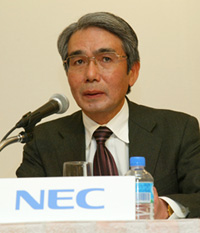 写真3　NECの広崎膨太郎執行役員専務