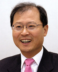 写真1●英BTグループテクノロジー&イノベーション日本・韓国担当のヨン・キム副社長 