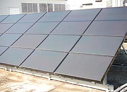 写真1●シャープの太陽電池事業は薄膜型が主流に