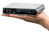 写真A●端末側でMPEG-2やFlashなどの動画を処理できる，NECのシン・クライアント端末「US110」