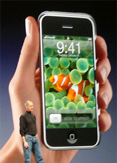 Steve Jobs氏がiPhoneを発表