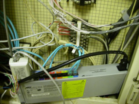写真1●大学構内のネットワークを調査