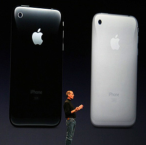 写真1●WWDC 2008で発表された「iPhone 3G」