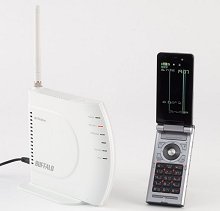 FOMA/無線LANデュアル端末「N906iL onefone」とホームU対応無線LANルーター