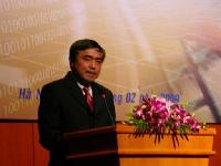 ハノイで2009年2月20日に行われたOSSワークショップで講演するベトナム情報通信省副大臣