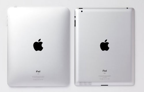 初代iPad（左）とiPad 2（右）の背面