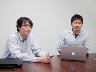 コンセント 代表取締役/インフォメーションアーキテクトの長谷川敦士氏（右）、同 代表取締役／プロデューサーの上原 哲郎氏