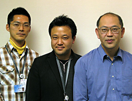 セガ コーポレート統括本部情報システム部の松田雅幸部長（写真右）、大野利行システム開発チームマネージャー（写真左）、IT企画チームの本多秀行氏（写真中央）