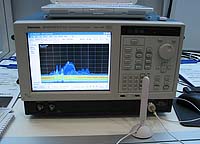 写真1●電波をビジュアルに可視化するリアルタイム・スペクトラム・アナライザ「RSA6100Aシリーズ」