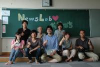 写真2●NewsLabおおつちのメンバー。元茨城新聞記者の松本裕樹氏や学生インターンら