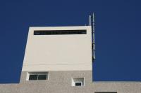 写真1●1.7GHz帯最大150Mビット/秒のサービスを試験運用しているドコモの基地局。神奈川県川崎市の一部のエリア