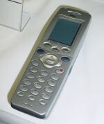 写真2　音声通話用の電話型端末