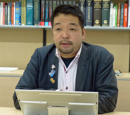アカデミック・リソース・ガイドの岡本真代表取締役。ネット上にあるアカデミックリソースを紹介するメルマガを1998年に創刊。現在は、Web関連の産学官連携や、地域活性化にまつわるコンサルティングなどを広く手掛けている