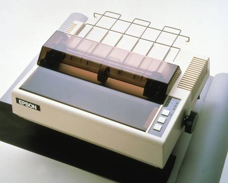 1980年に発売された、9ピンのドットインパクトプリンターである「MP-80」。一時は60％以上のシェアを獲得した