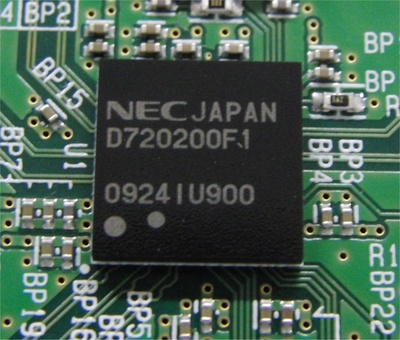 コントローラーチップは、NECエレクトロニクスの「μPD720200」。