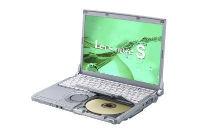 パナソニックの「Let's note S8」。DVDスーパーマルチドライブを内蔵して、重さは約1.32kg